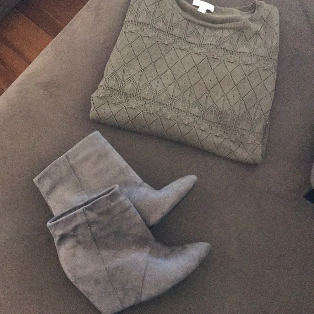 new york & company olive green sweater!